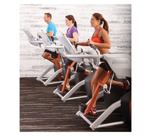 Эллиптический тренажер Octane ZR8000 с консолью Standard